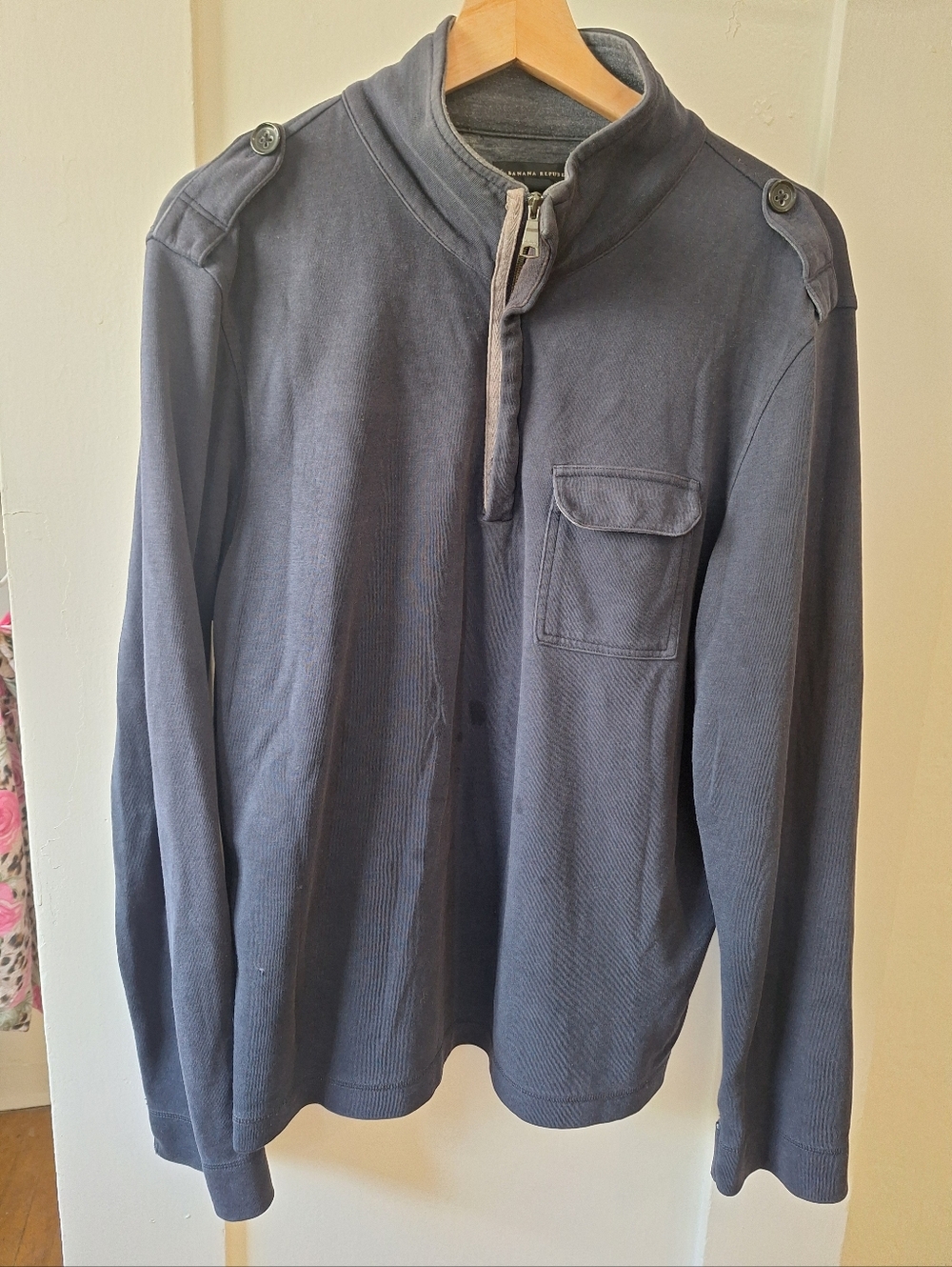 Banana Republic Men’s Medium Quarter Zip Pullover Charcoal Military Style